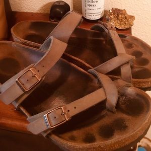 Birkentstocks - Mayari in Stone size 39 (8.5-9 W)